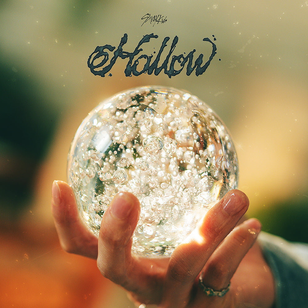 Stray Kids Hollow Album (Japanese Regular Ver.)